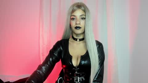 Snapshot of luci_fer_devil_1 chatting on February 2025 01:37:01 AM Veronica Rati online show from February 2025 01:37:01 AM