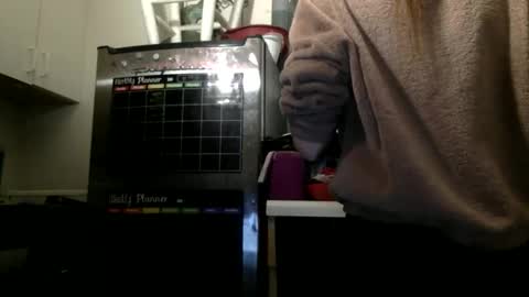 Snapshot of luci_layne chatting on April 2026 06:53:01 PM Luci Layne online show from April 2026 06:53:01 PM