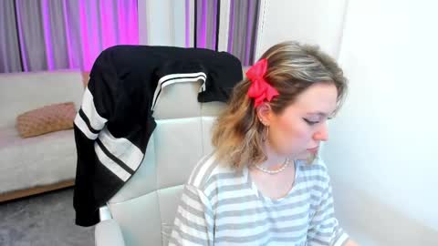 Snapshot of lucia_copper chatting on October 2025 01:26:02 PM lucia_copper online show from October 2025 01:26:02 PM