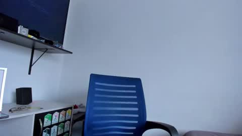 Snapshot of lucia_fuster chatting on December 2025 10:05:01 PM Lucia online show from December 2025 10:05:01 PM