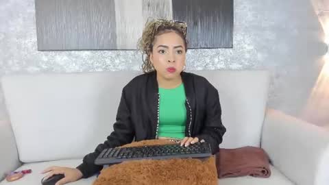 Snapshot of lucia_janne chatting on July 2026 10:16:01 PM Lucla online show from July 2026 10:16:01 PM