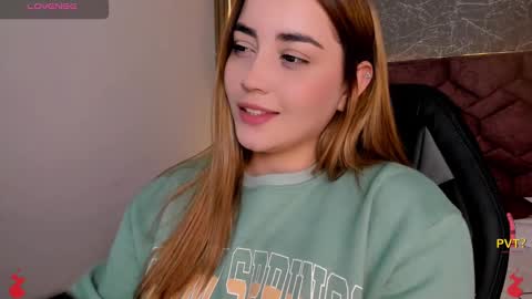 Snapshot of lucia_star_ chatting on December 2024 06:38:01 PM lucia star  online show from December 2024 06:38:01 PM