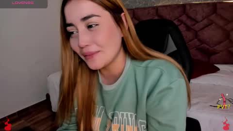 Snapshot of lucia_star_ chatting on December 2024 09:41:01 PM lucia star  online show from December 2024 09:41:01 PM