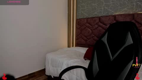 Snapshot of lucia_star_ chatting on December 2024 12:44:01 AM lucia star  online show from December 2024 12:44:01 AM