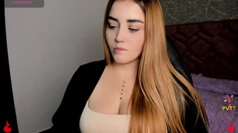 Snapshot of lucia_star_ chatting on January 2025 09:19:02 PM lucia star  online show from January 2025 09:19:02 PM