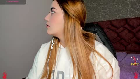 Snapshot of lucia_star_ chatting on January 2025 12:07:02 PM lucia star  online show from January 2025 12:07:02 PM