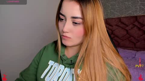 Snapshot of lucia_star_ chatting on January 2025 08:02:01 PM lucia star  online show from January 2025 08:02:01 PM