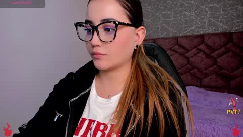 Snapshot of lucia_star_ chatting on January 2025 07:11:01 PM lucia star  online show from January 2025 07:11:01 PM