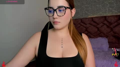 Snapshot of lucia_star_ chatting on February 2025 10:13:01 PM lucia star  online show from February 2025 10:13:01 PM