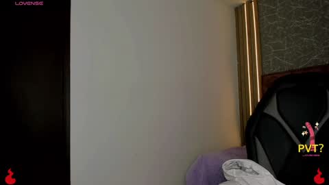 Snapshot of lucia_star_ chatting on February 2025 10:34:02 PM lucia star  online show from February 2025 10:34:02 PM