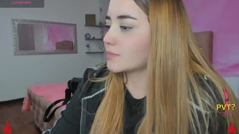 Snapshot of lucia_star_ chatting on February 2025 09:03:01 AM lucia star  online show from February 2025 09:03:01 AM