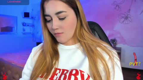 Snapshot of lucia_star_ chatting on February 2025 05:38:01 AM lucia star  online show from February 2025 05:38:01 AM