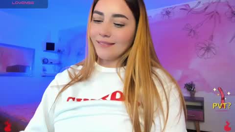 Snapshot of lucia_star_ chatting on February 2025 08:44:02 AM lucia star  online show from February 2025 08:44:02 AM