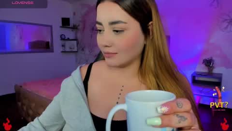 Snapshot of lucia_star_ chatting on February 2025 05:35:01 AM lucia star  online show from February 2025 05:35:01 AM