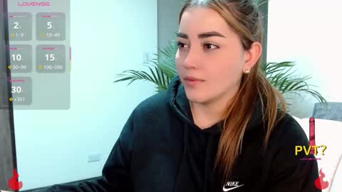 Snapshot of lucia_star_ chatting on October 2025 11:49:02 PM lucia star  online show from October 2025 11:49:02 PM