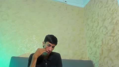 Pirulo online show from November 2025 12:34:01 PM