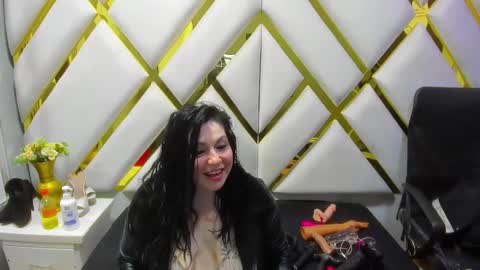 Luci online show from January 2025 08:32:01 PM