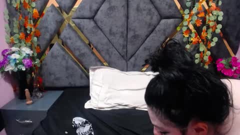 Luci online show from February 2025 09:15:02 PM