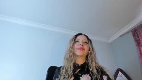 Luciana Evans online show from February 2026 04:40:01 PM