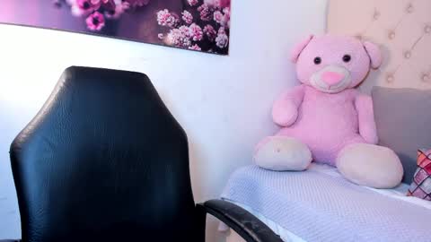 Luciana Fords online show from May 2026 01:07:02 PM
