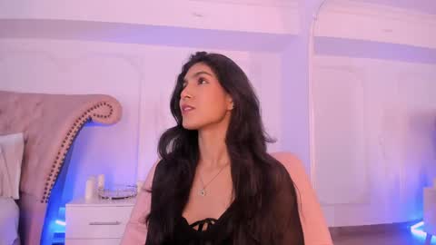 Snapshot of luciana_roa chatting on May 2026 08:59:01 PM Luciana online show from May 2026 08:59:01 PM