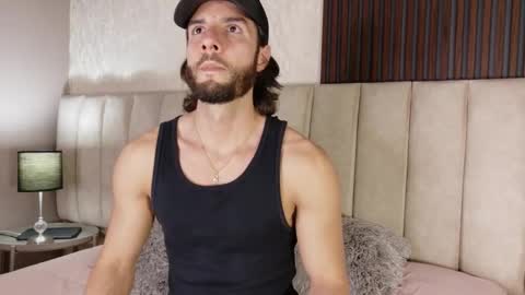 Snapshot of luciano_ferrer chatting on October 2025 09:04:01 PM Luciano online show from October 2025 09:04:01 PM