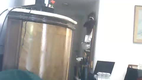 Luciano online show from April 2026 06:23:02 PM