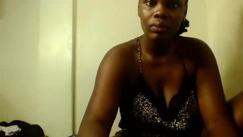 luciaresa online show from July 2026 03:23:01 AM