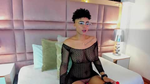  lucia wallace  online show from September 2025 09:27:02 PM