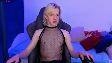 Angelok online show from April 2026 08:15:02 AM