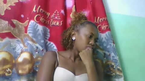 Snapshot of lucie196645 chatting on May 2026 06:48:01 PM lucie196645 online show from May 2026 06:48:01 PM