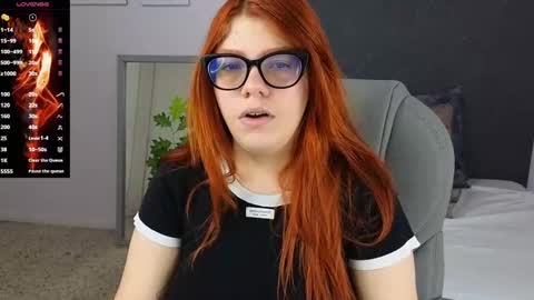 Lucie   online show from January 2025 07:29:01 PM