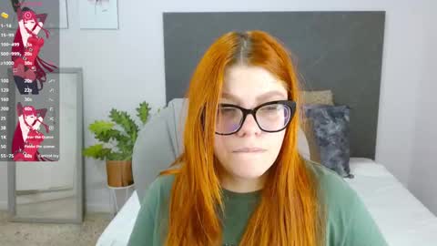 Lucie   online show from January 2025 07:48:02 PM