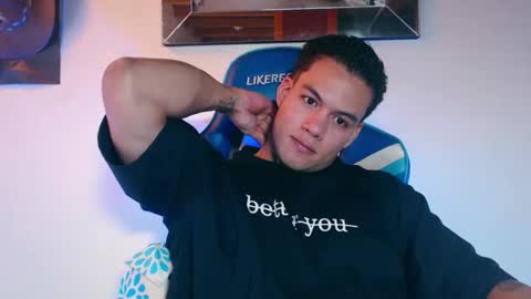 luciferstar01 online show from April 2026 06:52:01 PM