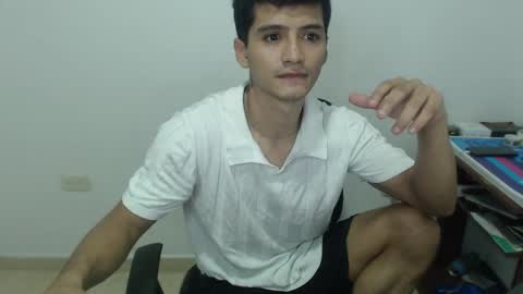 Snapshot of lucifferr_ chatting on February 2025 01:22:01 AM leonel online show from February 2025 01:22:01 AM