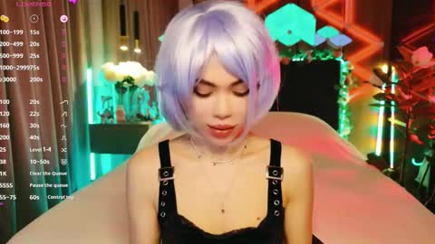 MimiFors online show from October 2025 04:25:02 PM