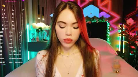 MimiFors online show from October 2025 04:26:02 PM