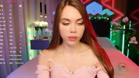 MimiFors online show from October 2025 01:23:01 PM