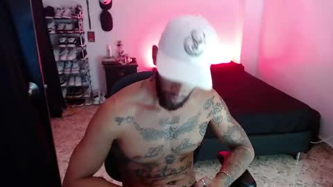 Snapshot of luciifer_hills chatting on December 2024 05:42:02 PM luciifer_hills online show from December 2024 05:42:02 PM