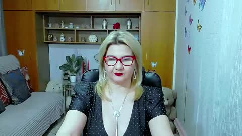 Snapshot of lucillefenlys chatting on March 2026 10:38:01 PM Lucille Fenly online show from March 2026 10:38:01 PM