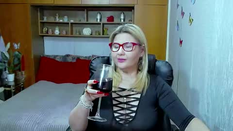 Snapshot of lucillefenlys chatting on March 2026 07:31:01 PM Lucille Fenly online show from March 2026 07:31:01 PM