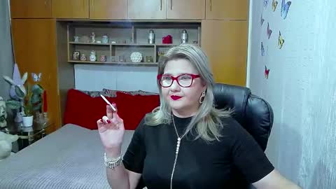 Snapshot of lucillefenlys chatting on March 2026 06:13:02 PM Lucille Fenly online show from March 2026 06:13:02 PM