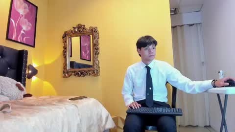 luckk_ online show from May 2026 04:52:01 AM