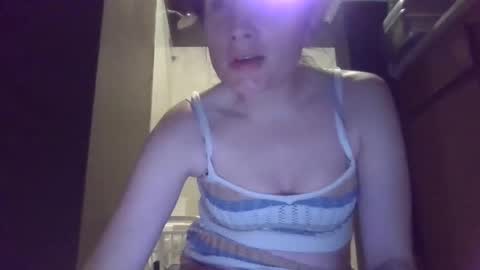 Snapshot of luckmoneylove1012 chatting on December 2024 07:00:01 PM prettybaby1012 online show from December 2024 07:00:01 PM