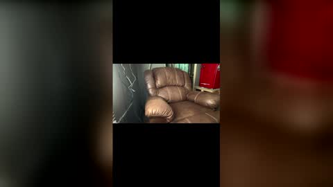 Snapshot of lucky_bme chatting on April 2026 07:11:02 PM lucky_bme online show from April 2026 07:11:02 PM