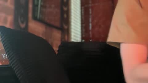 Snapshot of lucky_bme chatting on April 2026 12:23:01 AM lucky_bme online show from April 2026 12:23:01 AM