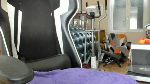 Snapshot of luckydrakex chatting on April 2026 10:09:02 AM Lucky online show from April 2026 10:09:02 AM