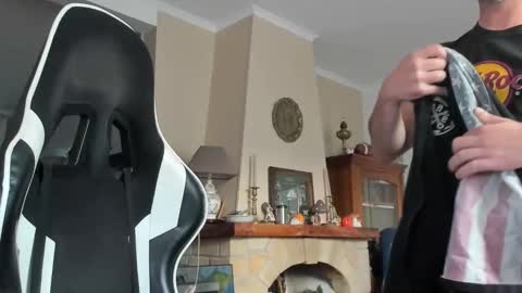 Snapshot of luckydrakex chatting on April 2026 06:10:01 PM Lucky online show from April 2026 06:10:01 PM