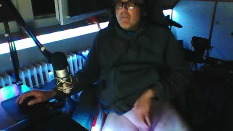 Snapshot of luckyfreak1 chatting on April 2026 07:07:02 PM call me Stefan online show from April 2026 07:07:02 PM