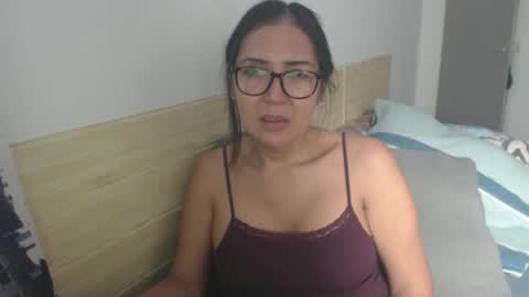 Snapshot of luckyisa chatting on November 2025 10:56:02 AM angelisa online show from November 2025 10:56:02 AM